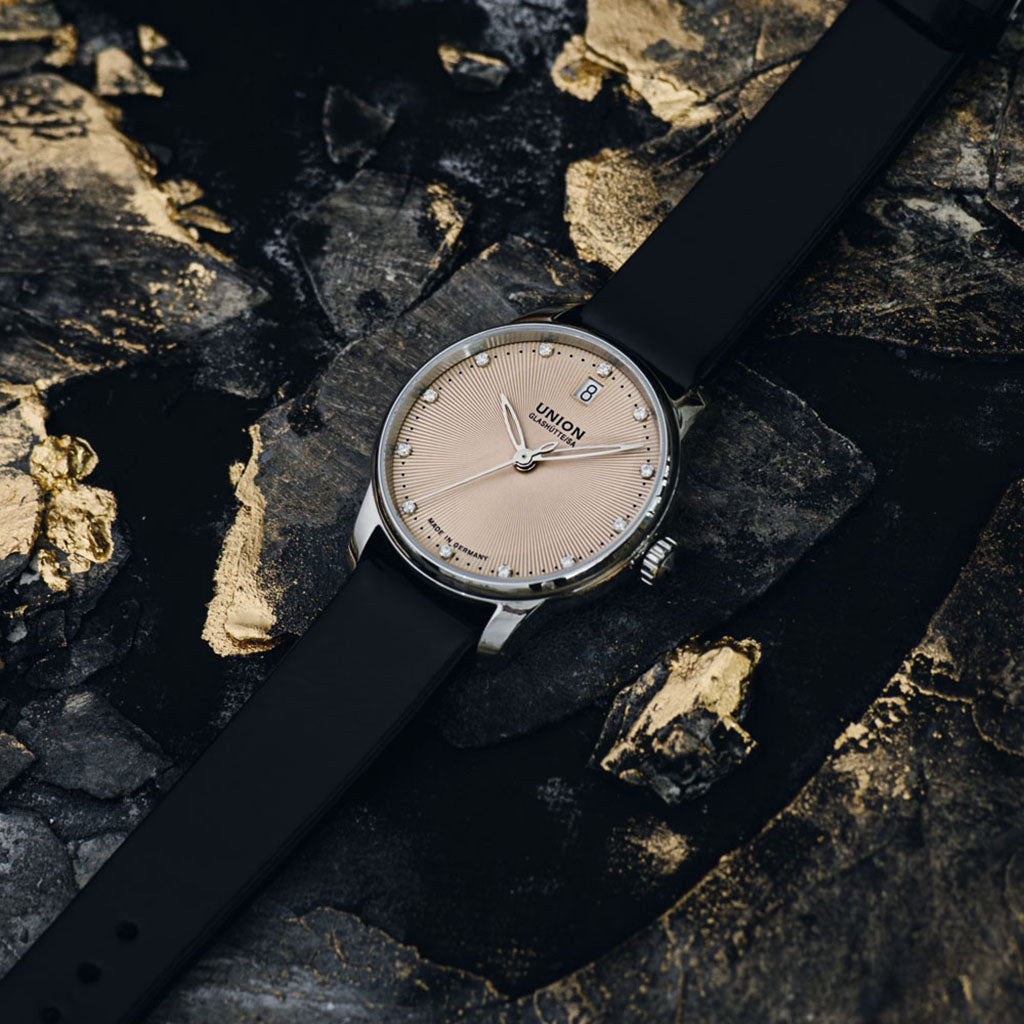 Seris Datum Champagne Satin Grey