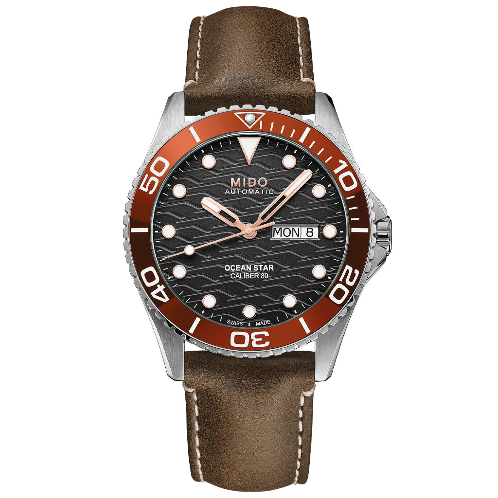 Ocean Star 200C 42,5 mm Black Leather Brown