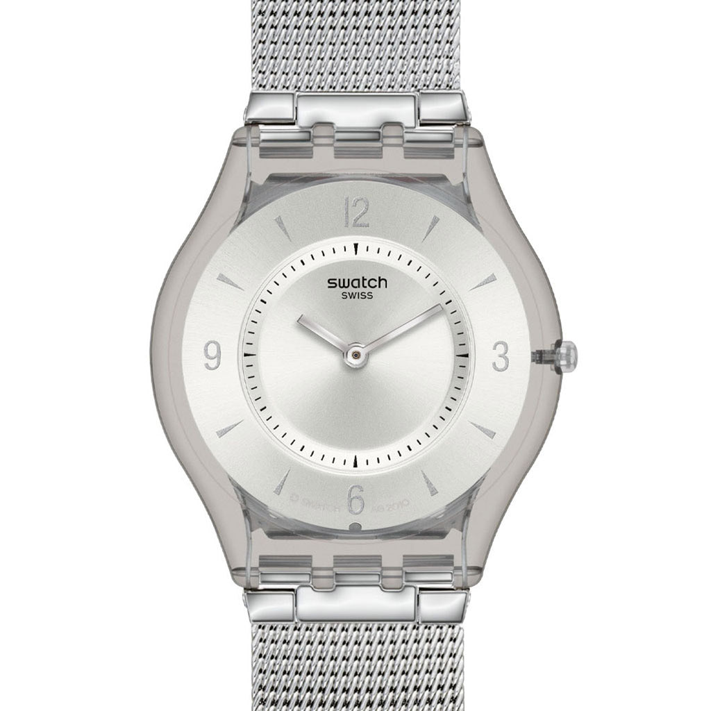 Swatch Skin Classic Metal Knit SFM118M Armbanduhr mit grautransparentem Gehäuse, silberfarbenem Zifferblatt und silberfarbenem Armband