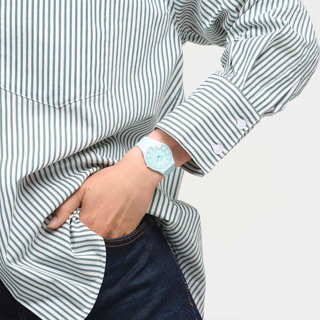 TURQUOISE LIGHTLY