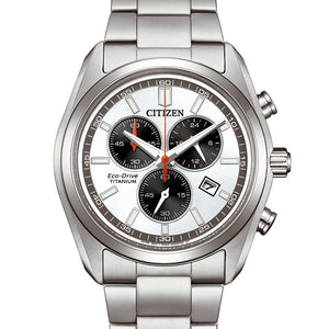 Citizen Chrono Herrenuhr AT2590-59A Chronograph mit silberfarbenem Super Titaniumgehäuse und silberfarbenem Zifferblatt