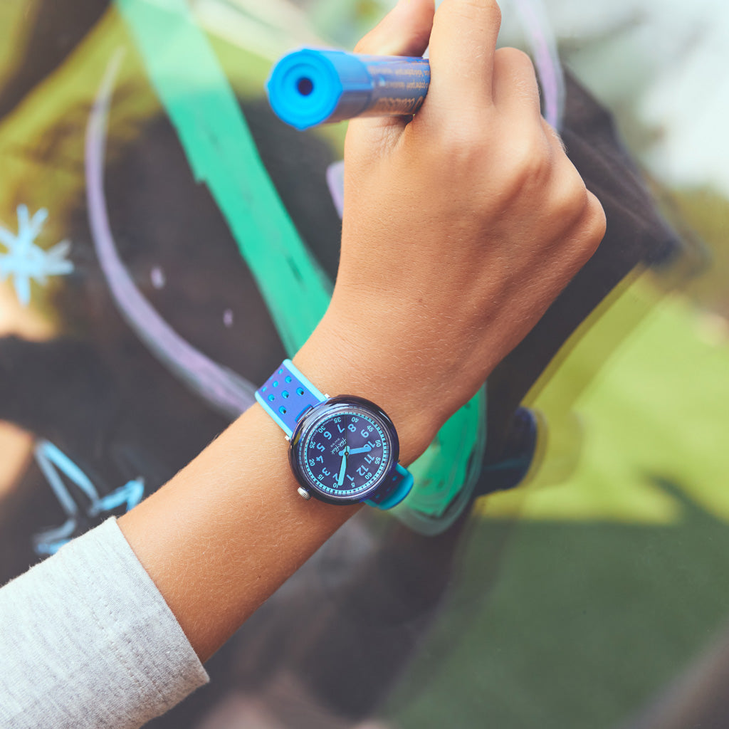 Flik Flak FIZZ IN SPACE ZFCNP008 Armbanduhr mit blauem Kunststoffgehäuse, blauem Zifferblatt und blauem Silikon/Kautschuckarmband