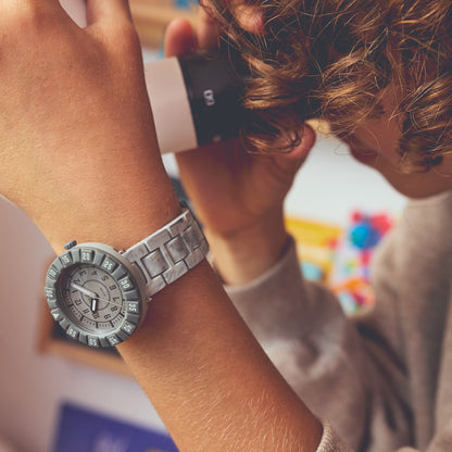 Flik Flak Kinderuhr LUNAR BRICK ZFCSP134 Armbanduhr mit grauem bio-basierter Kunststoffgehäuse und grauem Silikon/Kautschuckarmband