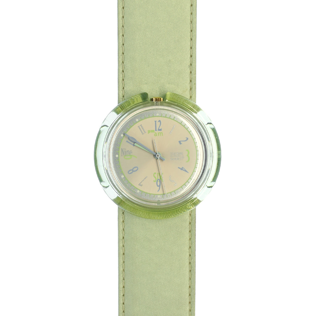 Midi Pop Swatch Asparagus PMK111 Armbanduhr mit grünem Gehäuse, cremefarbenem Zifferblatt und grünem Armband