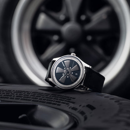 Noramis Datum Limitierte Edition Petro Surf mit Logo Print 2026