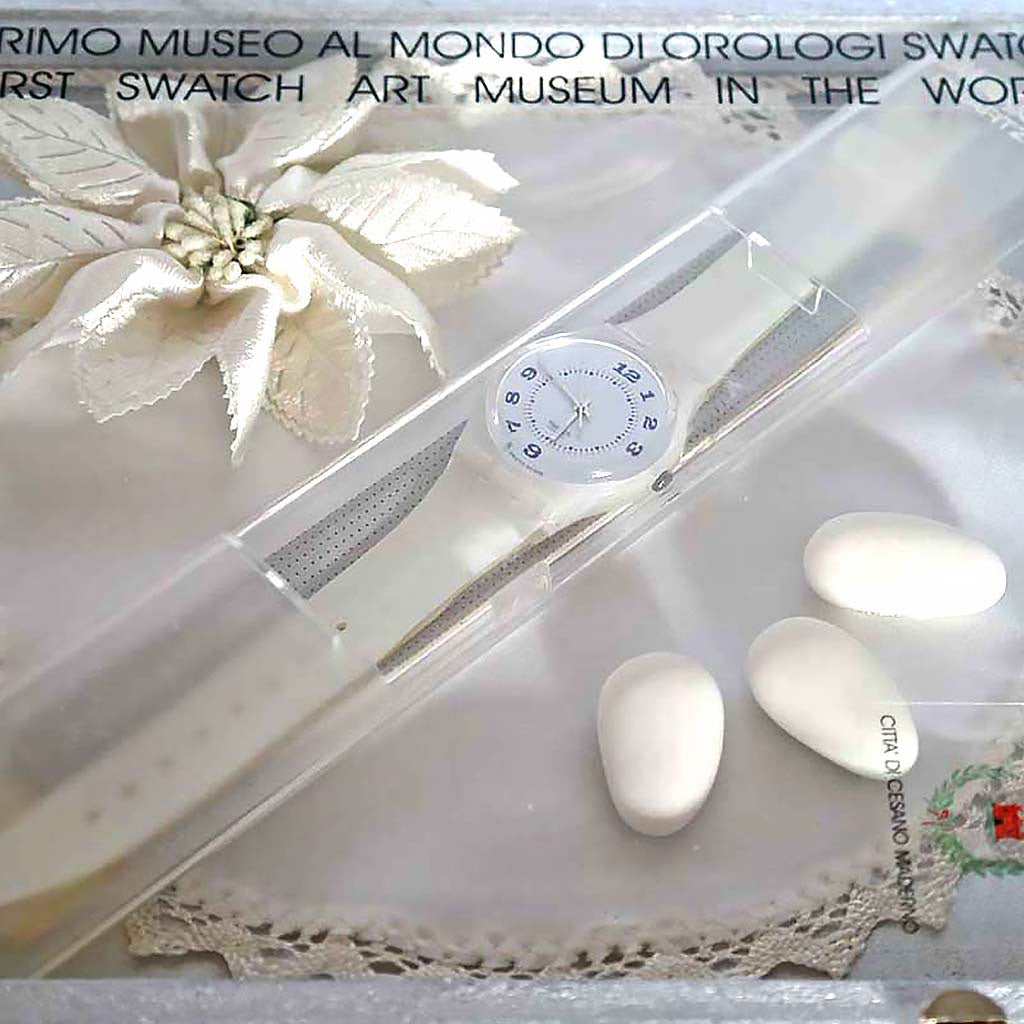 SWATCH WORLD MUSEUM SILVER BOX 2003 (QUARTERS GONE)