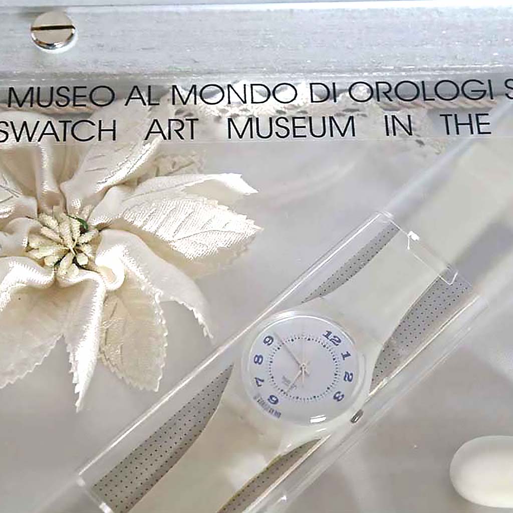 SWATCH WORLD MUSEUM SILVER BOX 2003 (QUARTERS GONE)